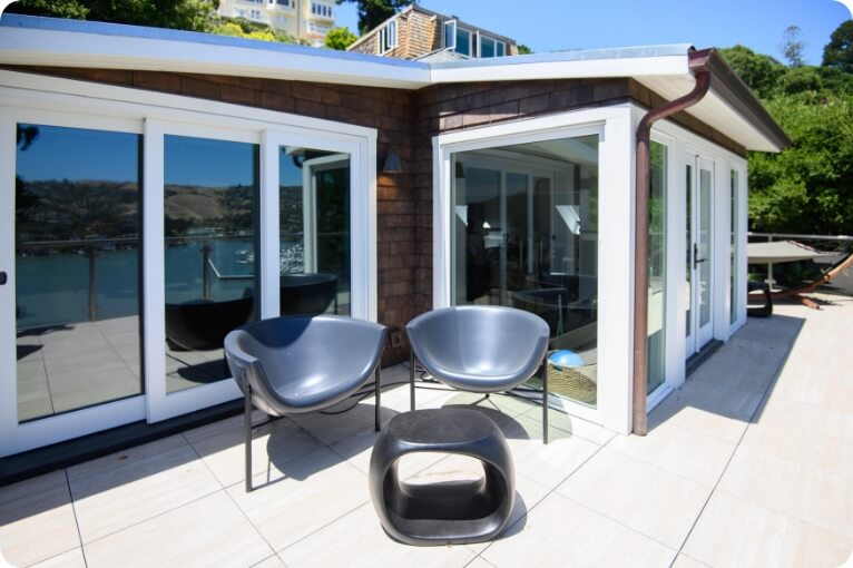 Outdoor chairs - Custom Homes in the Marin County